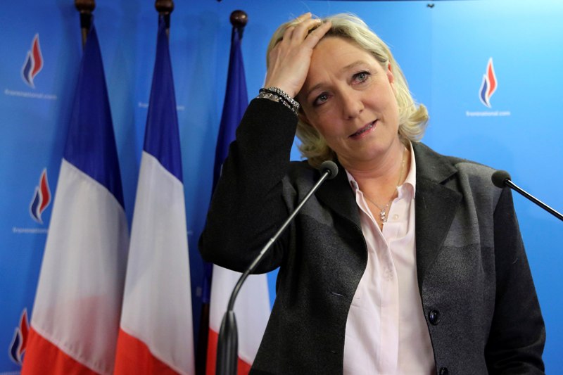 Φασίστρια και με τη… «βούλα» η Λεπέν - Media