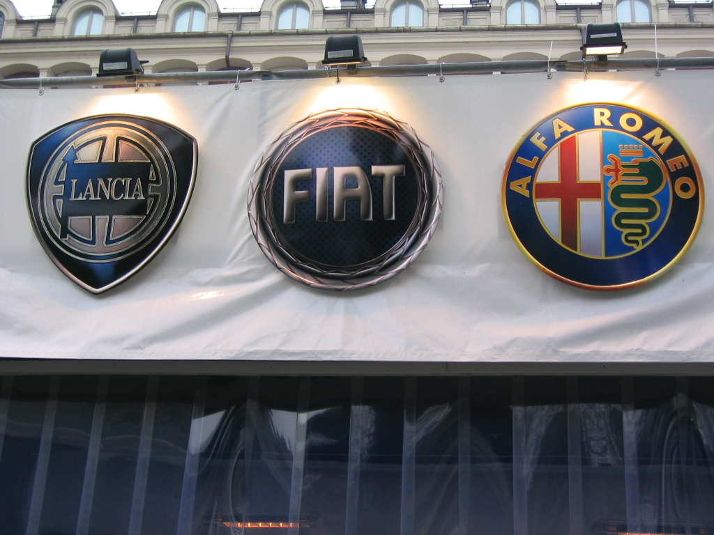 Η Fiat αλλάζει όνομα και φεύγει από την Ιταλία - Media