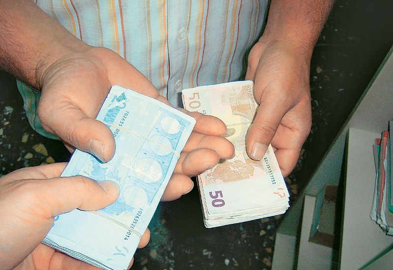 Δικογραφία για δωροδοκία τεσσάρων υπαλλήλων του υπ. Εσωτερικών - Media