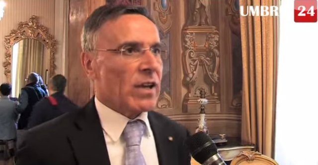 Έφυγε νύχτα ο νομάρχης της Περούτζια μετά τις πρωτοφανείς δηλώσεις - Media