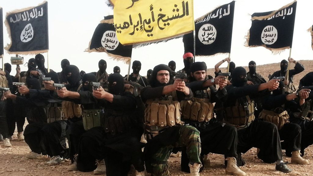 Πυρομαχικά και ανθρωπιστική βοήθεια η συμβολή της Ελλάδας κατά του ISIS - Media