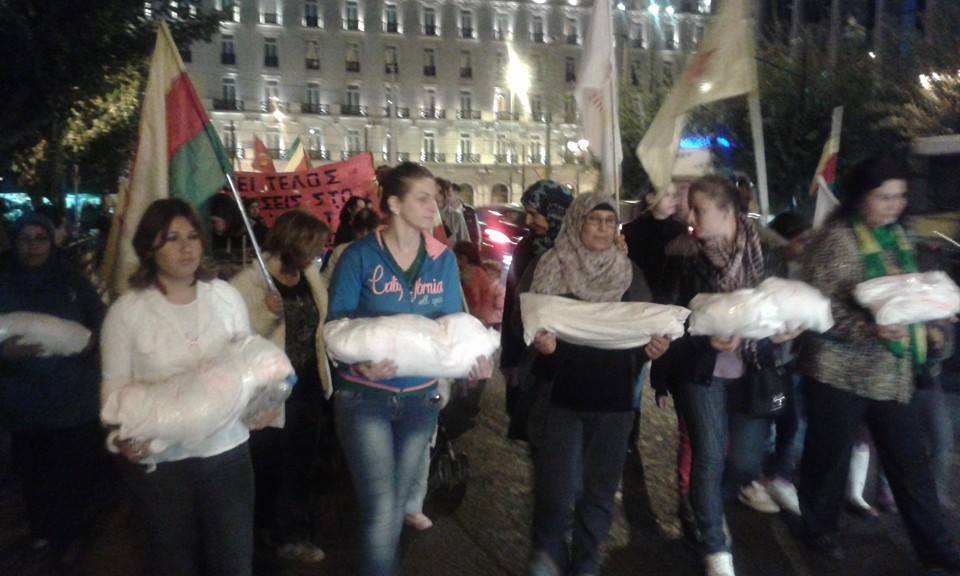 Συγκλονιστική διαμαρτυρία Κούρδων στην Αθήνα, για τη σφαγή νηπίων στο Κομπανί - Media