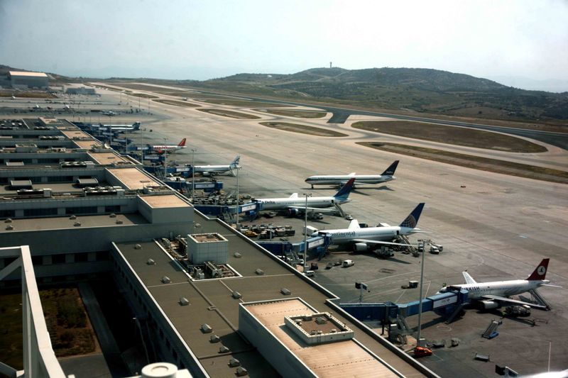 Αεροσκάφος με τον Σύρο υπουργό Εξωτερικών καθηλωμένο στο «Ελ. Βενιζέλος» - Media