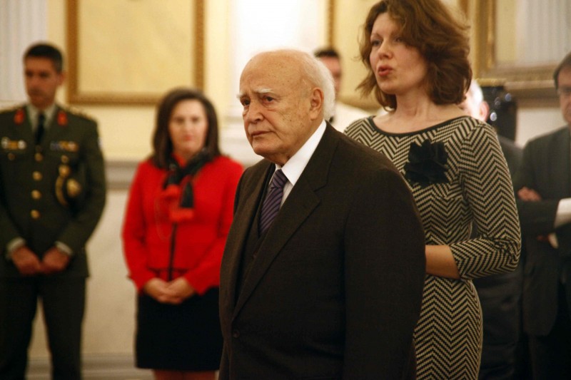 Ερωτήματα προκαλεί δήλωση του Κ. Παπούλια: «Η τελευταία μου χρονιά ως Πρόεδρος που κόβω πίτα» - Media