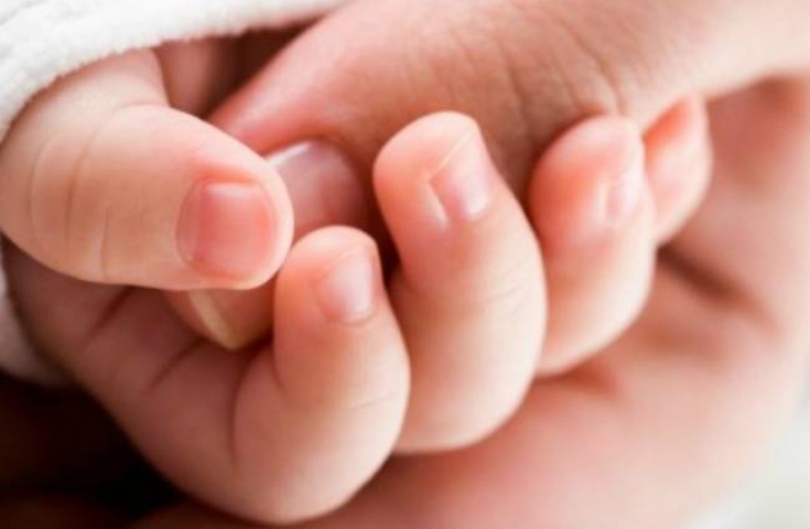 Πάτρα: Προσπάθησαν να πουλήσουν βρέφος 3,5 μηνών έναντι 10.000 ευρώ! - Media