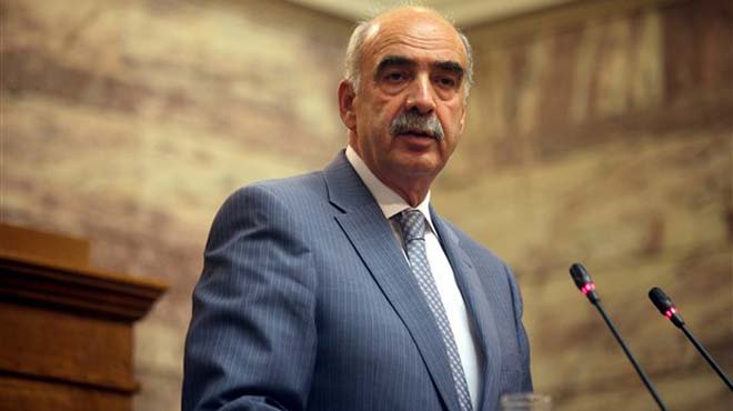 Ελεγκτικό Συνέδριο: Παραδόθηκε η έκθεση για τον κρατικό προϋπολογισμό του 2012 - Media