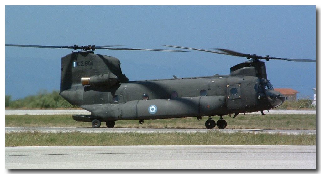 Ζάκυνθος: Αναγκαστική προσγείωση για δύο ελικόπτερα Σινούκ - Media