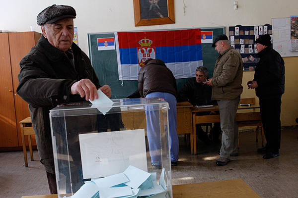 Βουλευτικές και δημοτικές εκλογές σήμερα στη Σερβία - Media