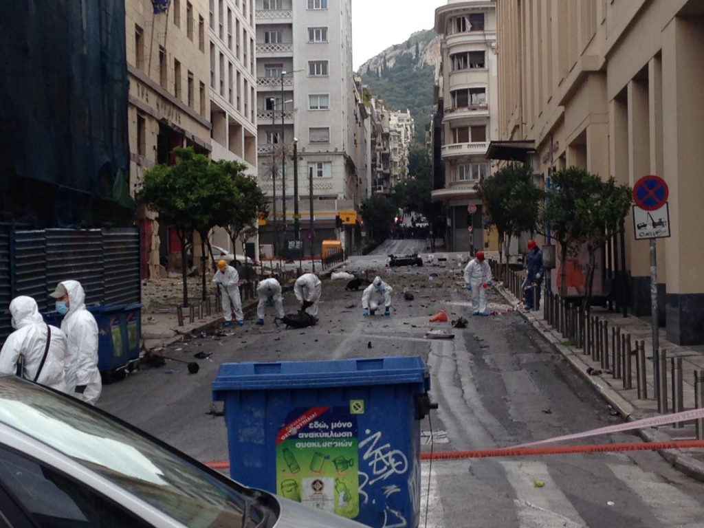 Έκρηξη παγιδευμένου αυτοκινήτου «ξύπνησε» την Αθήνα (Photos-Video) - Media
