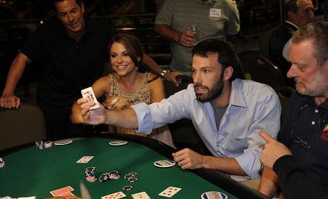 «Πόρτα» από καζίνο στον Μπεν Άφλεκ γιατί… είναι πολύ καλός στο blackjack! - Media