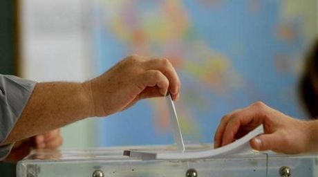 Υποψήφιος δημοτικός σύμβουλος… δάγκωσε συγχωριανό του για ένα καλαμπούρι! - Media