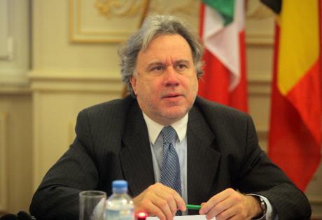 Κατρούγκαλος: «Και τον ίδιο τον Θεό να προτείνουν για Πρόεδρο της Δημοκρατίας, ο ΣΥΡΙΖΑ δεν θα συναινέσει»   - Media