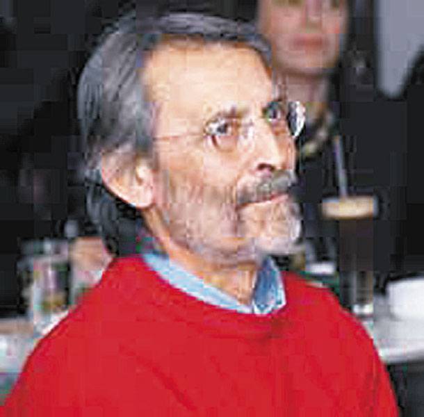 Έφυγε από τη ζωή ο Γιάννης Καλαμίτσης - Media