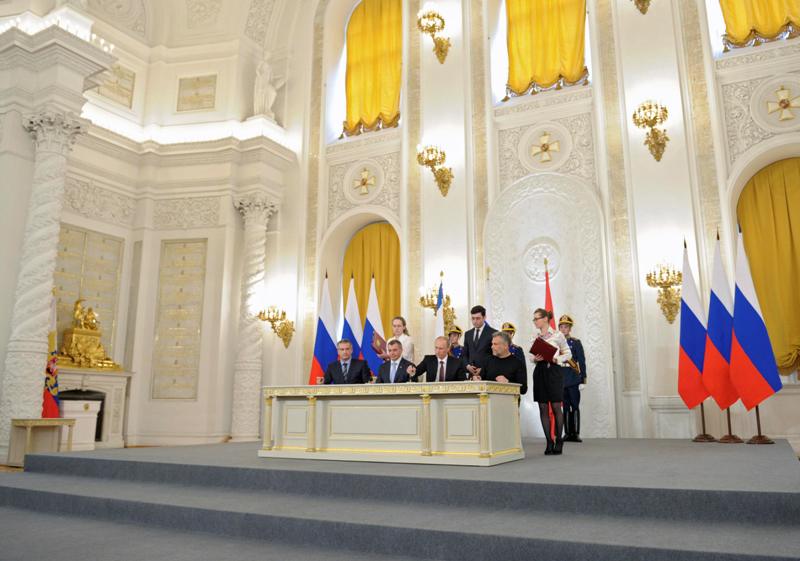 Ο Πούτιν υπέγραψε την προσάρτηση της Κριμαίας (Video) - Media