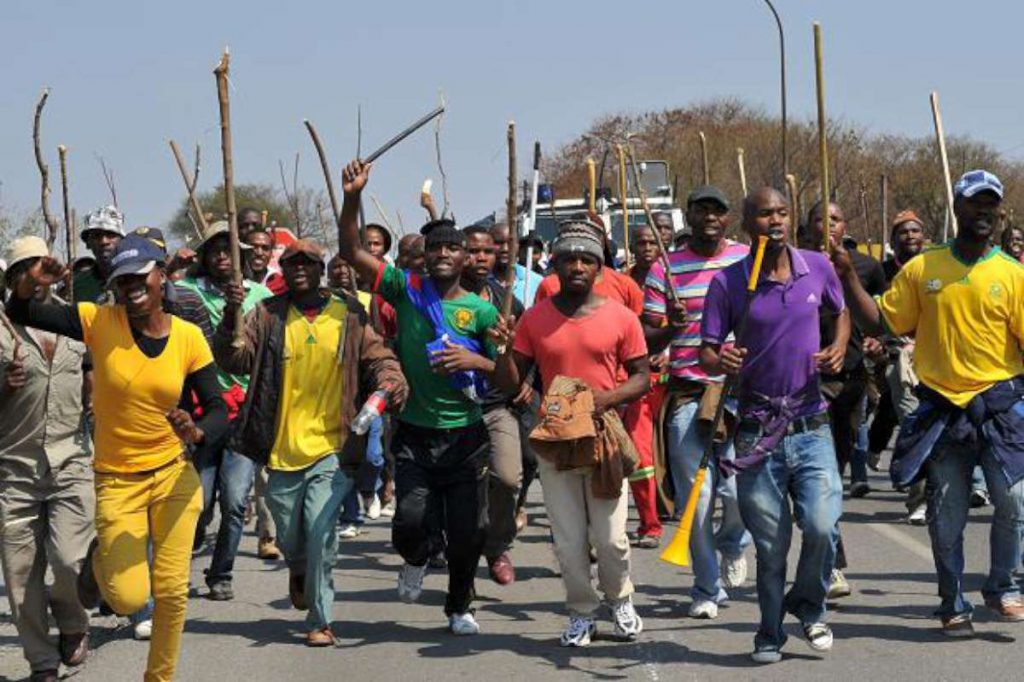 Ν. Αφρική: 12.000 απολύσεις απεργών μεταλλωρύχων  - Media