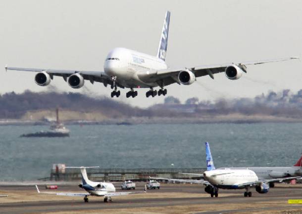 Αποκρατικοποιούνται 22 αεροδρόμια - Media