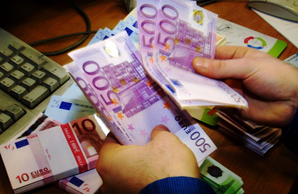 Αντιδράσεις και διαφοροποιήσεις για τα 550 εκατομμύρια ευρώ των τραπεζών - Media