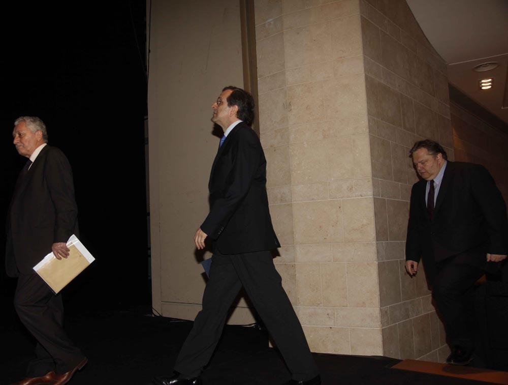 Αντιρρήσεις Κουβέλη κατά τη συνάντηση των πολιτικών αρχηγών - Media