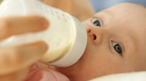 Χαμηλότερες τιμές για το βρεφικό γάλα προτείνει ο ΠΦΣ - Media