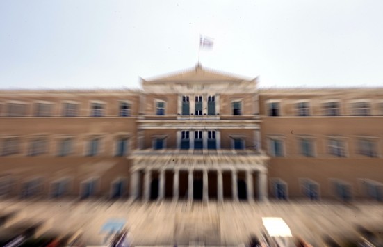 Στη Βουλή η δικογραφία για τη λίστα Λαγκάρντ - Media