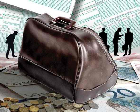 Προκαταρκτική εξέταση για τα λίστα με τα 1.747 ονόματα - Media