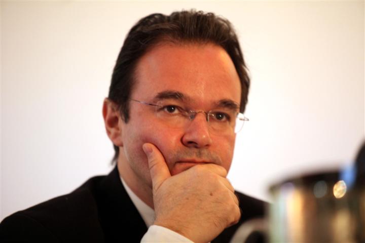 «Καλός Παπακωνσταντίνου, κακός Παπακωνσταντίνου» - Media