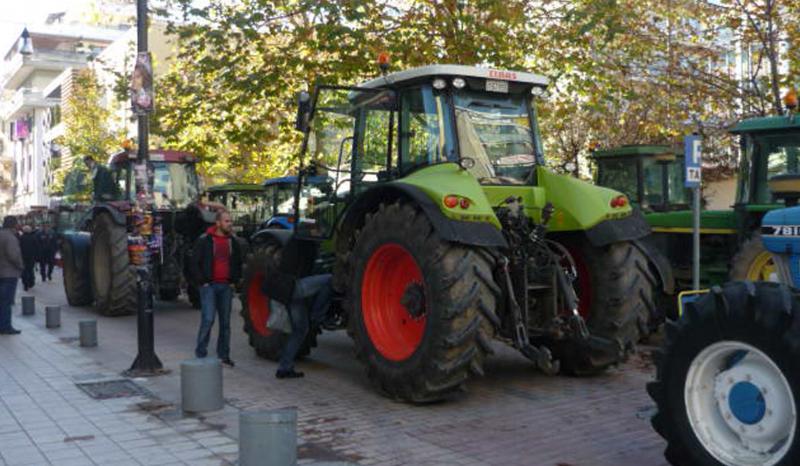 Στους δρόμους οι αγρότες - Media