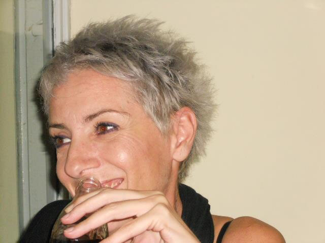 «Έφυγε» η δημοσιογράφος Πόπη Χασιώτη - Media