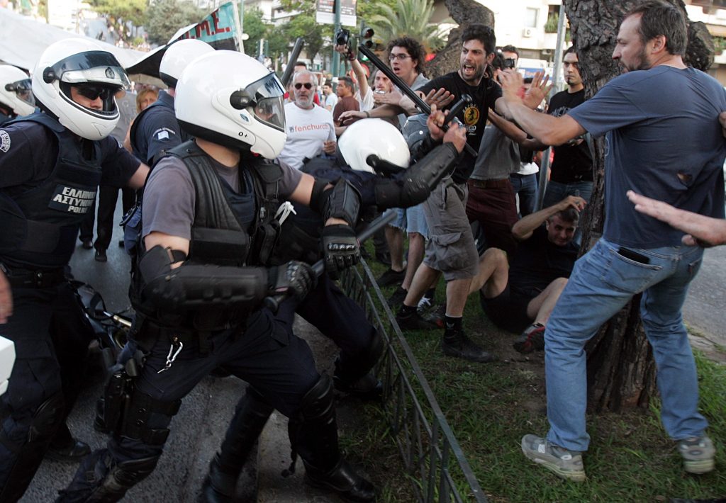 Το Σχέδιο Προεδρικού Διατάγματος για τον περιορισμό των συγκεντρώσεων - Media