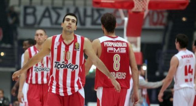 Οι «ερυθρόλευκοι» δεν φορούσαν Αρμάνι… - Media