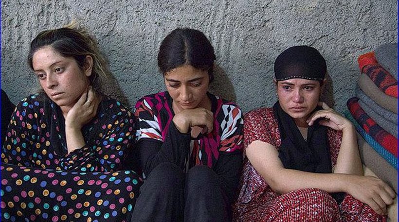 Μία ανήλικη αιχμάλωτη των τζιχαντιστών εξομολογείται: «Παρακαλώ να πεθάνω από το ξύλο» - Media