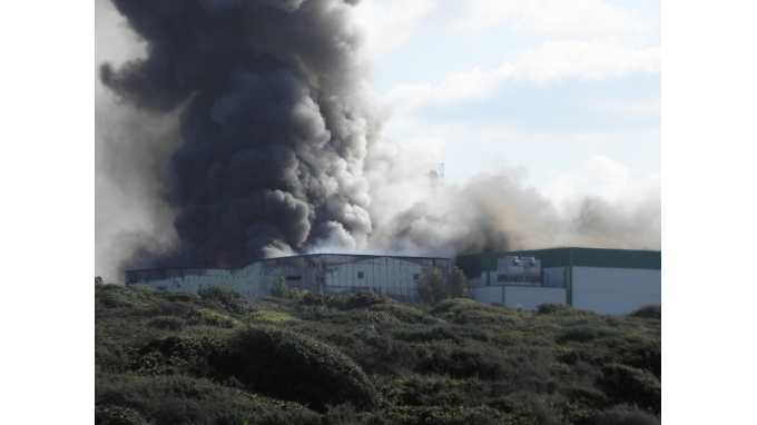 Πυρκαγιά σε αποθήκες της Creta Farms - Media