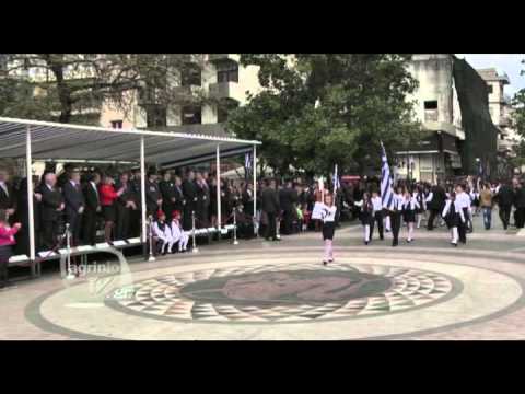 Αγρίνιο: Μούντζωσε τους επίσημους και προσήχθη από την αστυνομία (Video) - Media