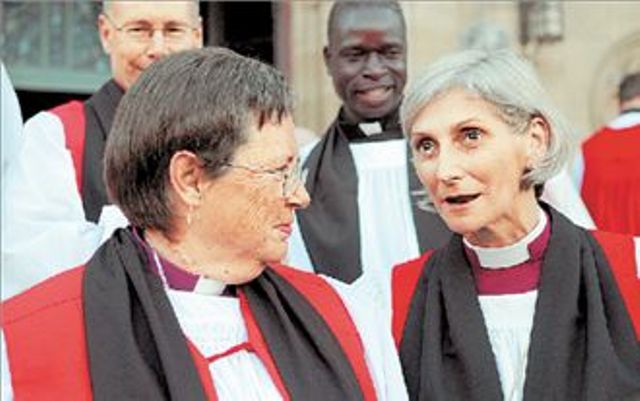 Τώρα και γυναίκες επίσκοποι στην Αγγλία - Media