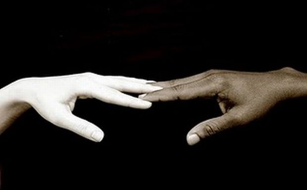 Εκπαιδευτικό πρόγραμμα ευαισθητοποίησης για την ξενοφοβία και τον ρατσισμό - Media