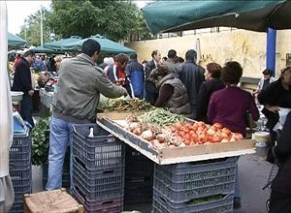 Απεργούν την Τετάρτη οι πωλητές στις λαϊκές αγορές - Media