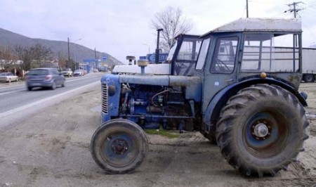 Τρακτέρ στους εθνικούς δρόμους...σύντομα - Media