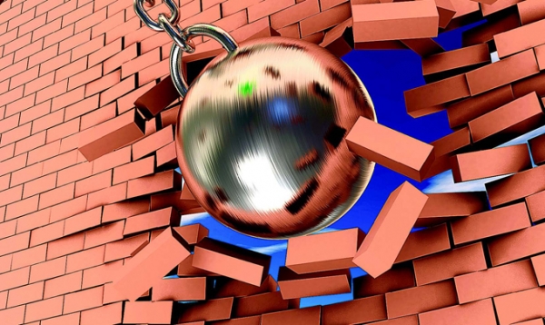 Γκρέμισέ τα! - Media