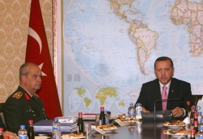 Ο Ερντογάν αμφισβητεί τους στρατηγούς - Media