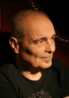 Ο ξαφνικός θάνατος του Μάνου Ξυδούς  - Media