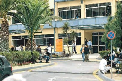 Δέκα τραυματίες μεταφέρθηκαν στο νοσοκομείο Γ.Γεννηματάς  - Media
