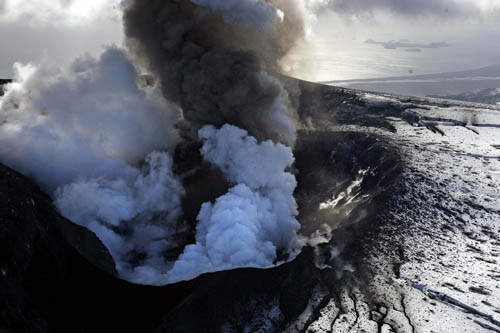 Κλειστά πολλά αεροδρόμια λόγω ηφαιστειακής τέφρας - Media