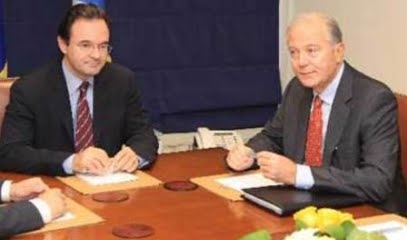 Συνάντηση Παπακωνσταντίνου – Προβόπουλου για το Ταμείο Χρηματοπιστωτικής Σταθερότητας - Media