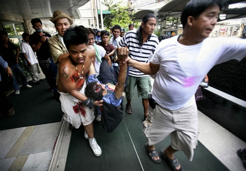 Τους 35 έχουν φτάσει οι νεκροί στη Μπανγκόκ - Media