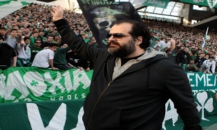 Παραιτήθηκε ο Πατέρας - Media
