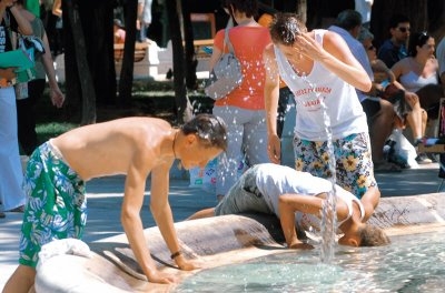 Στους 39 βαθμούς ο υδράργυρος την Τετάρτη - Media