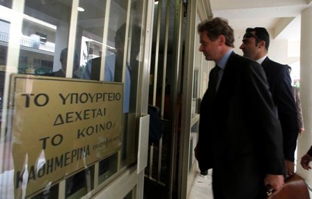 Καταφθάνουν τη Δευτέρα οι ελεγκτές της τρόικας - Media