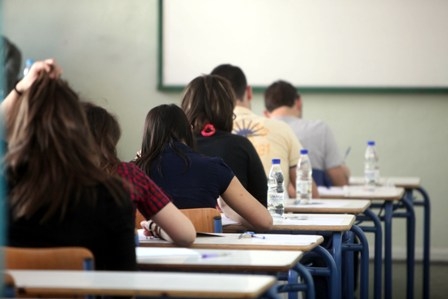 Προθεσμία έως την Τρίτη δίνει η ΟΛΜΕ στο υπουργείο Παιδείας ώστε να διευθετήσει το ζήτημα των πληρωμών - Media