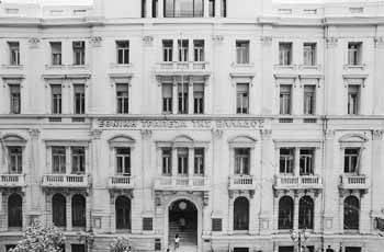 Διαψεύδει η Εθνική τις φήμες για εξαγορά τραπεζών - Media