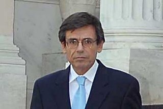 Ελεύθερος με περιοριστικούς όρους ο Γιάννης Αγγέλου - Media
